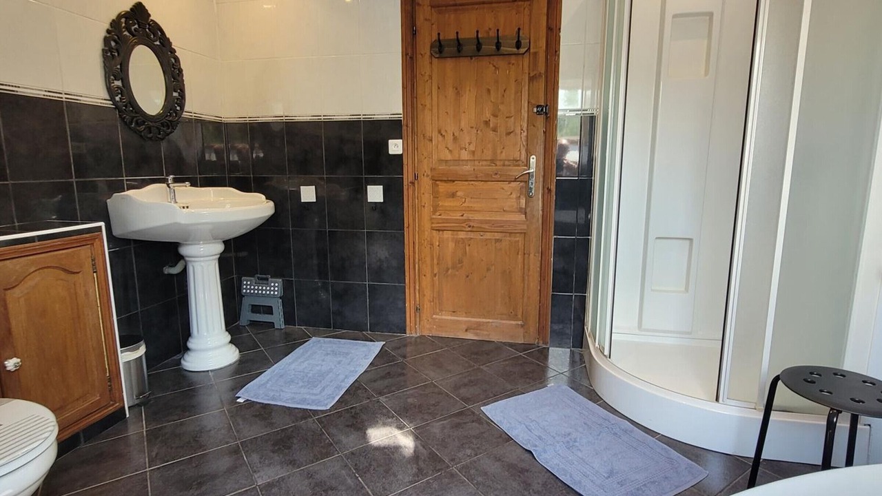 Photo of Bathroom in Isigny-le-Buat