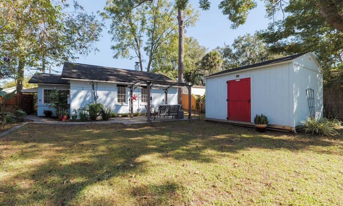 Photo of Outdoor in Avondale