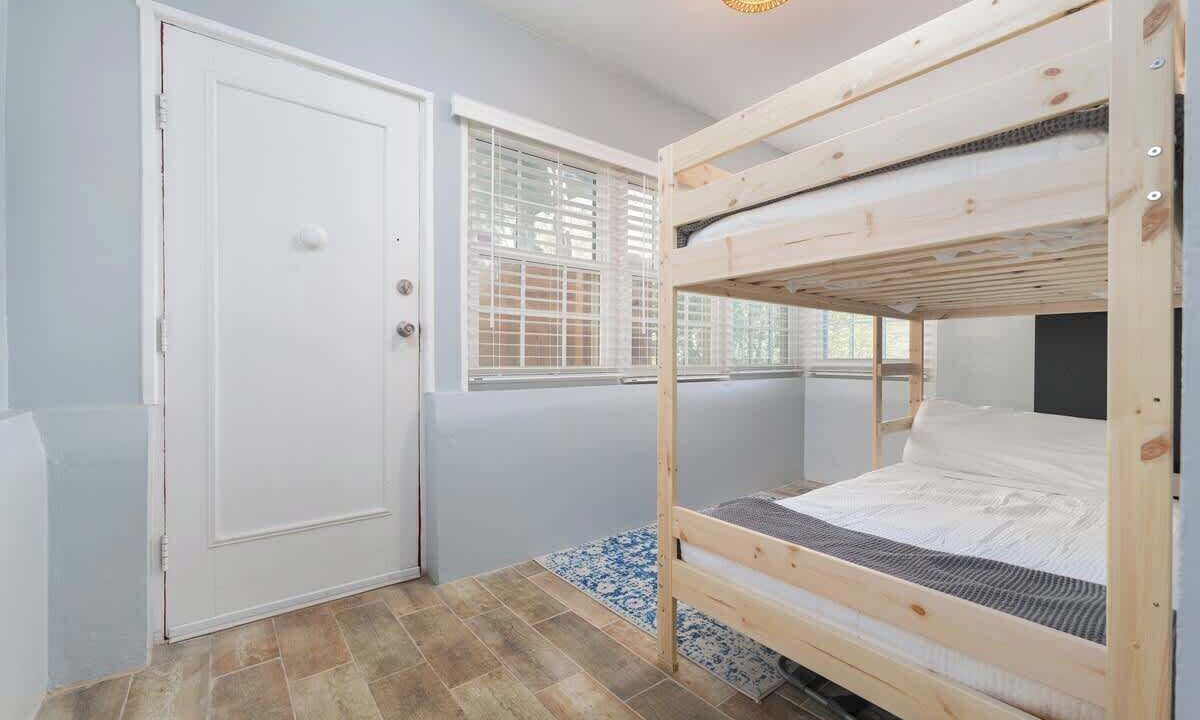 Photo of Bedroom in Avondale