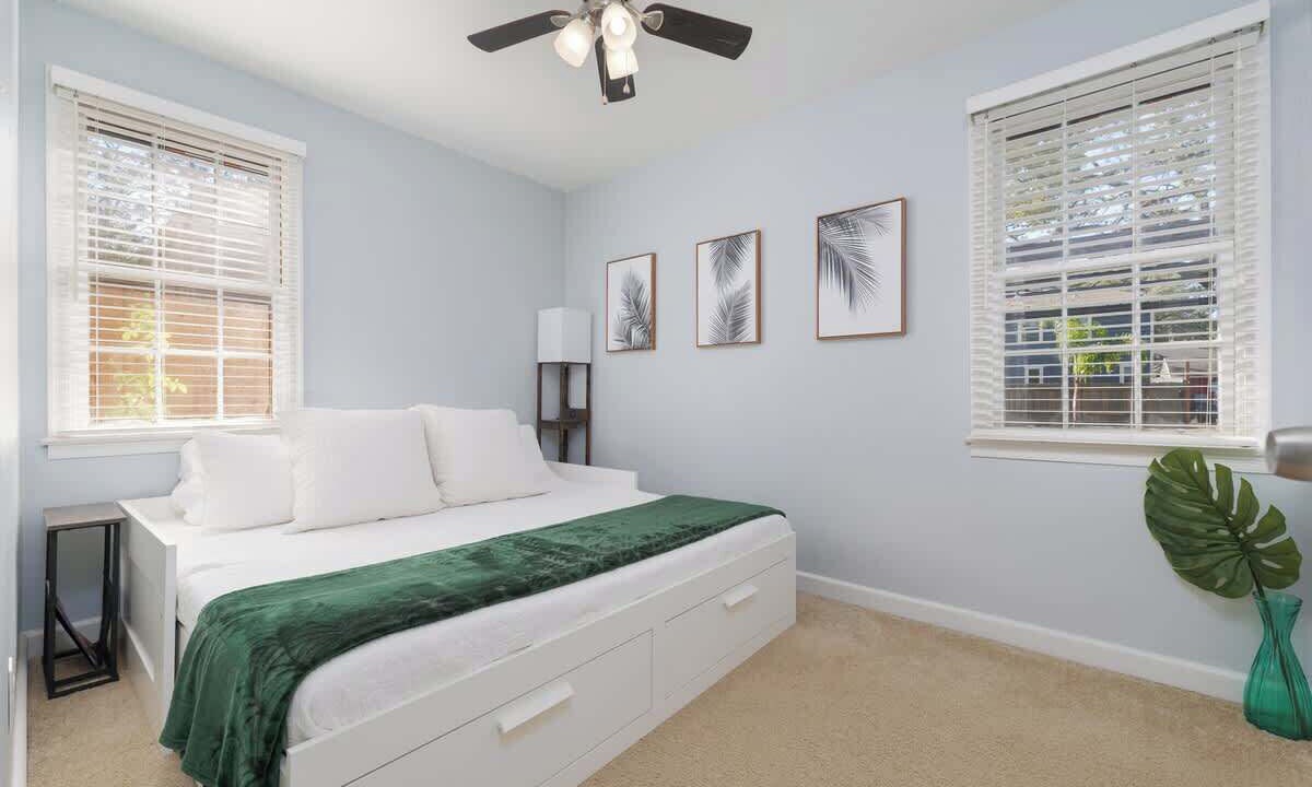 Photo of Bedroom in Avondale