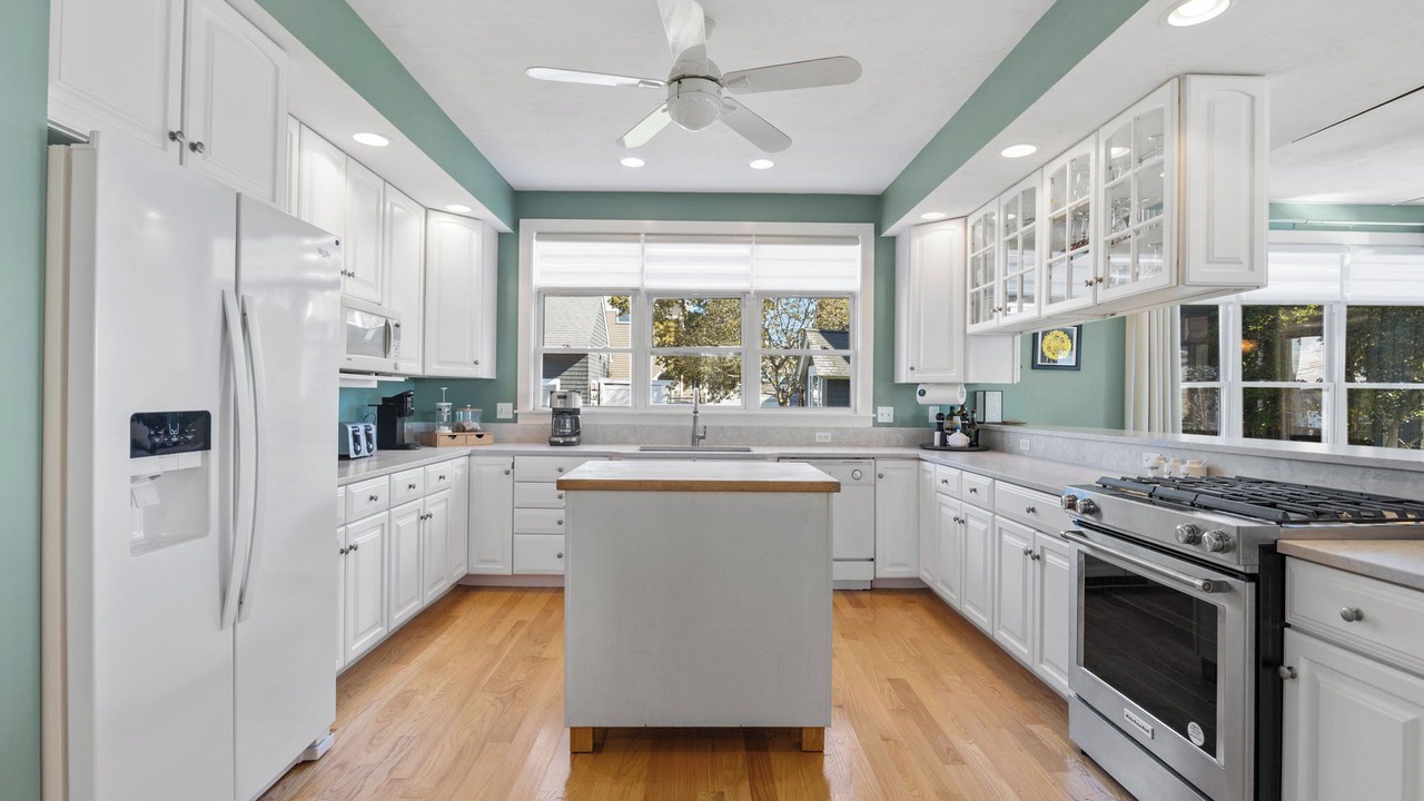 Photo of Kitchen in Onset