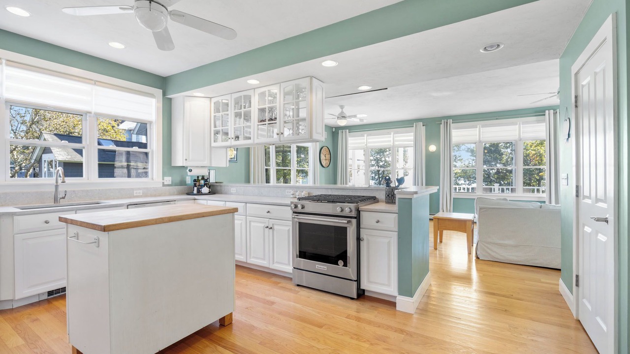 Photo of Others in Onset