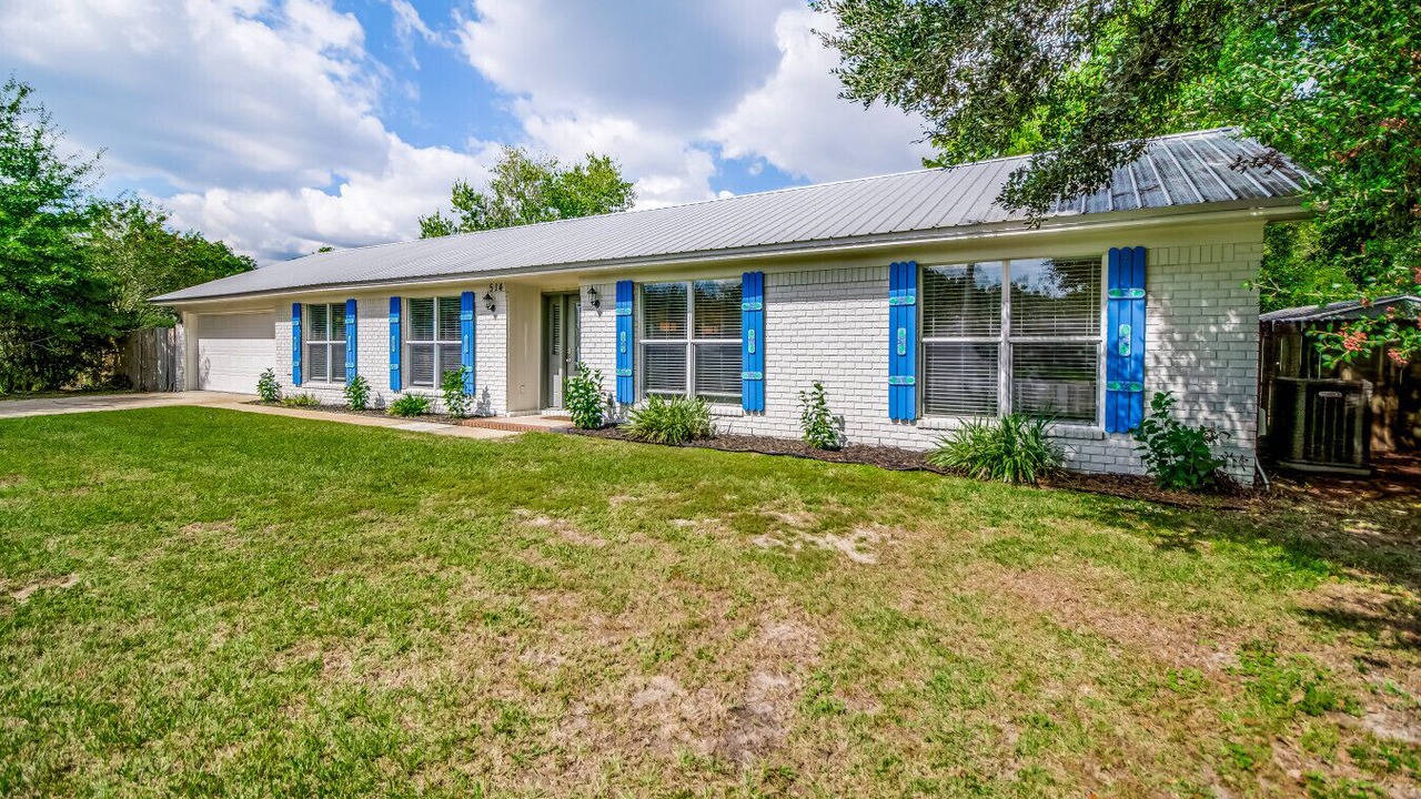 Photo of Outdoor in Myrtle Grove