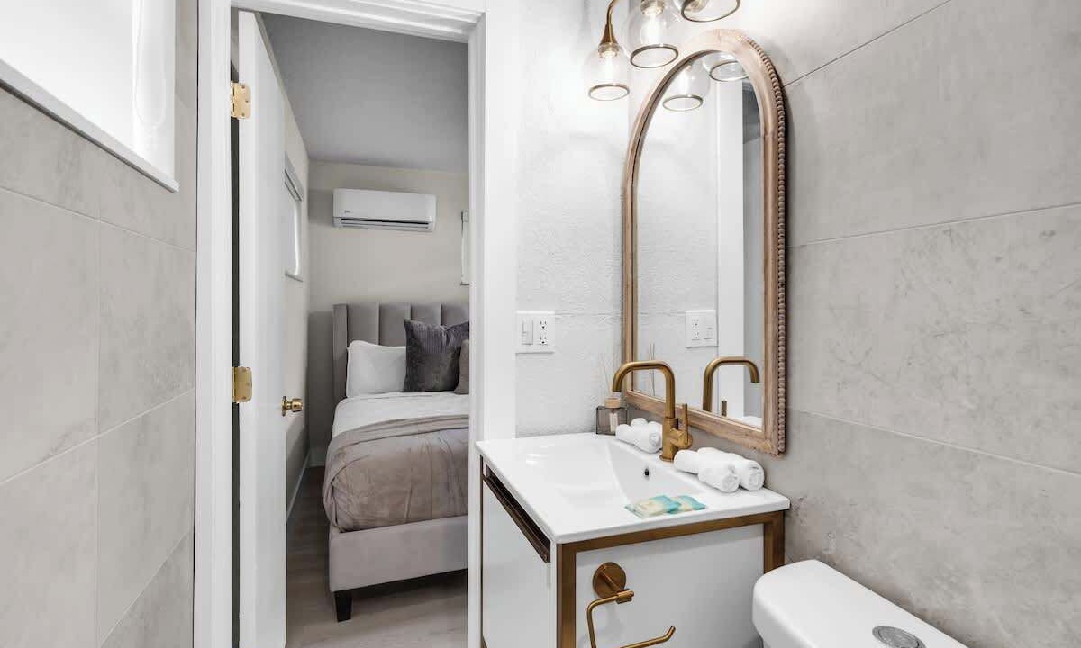 Photo of Bathroom in Driftwood