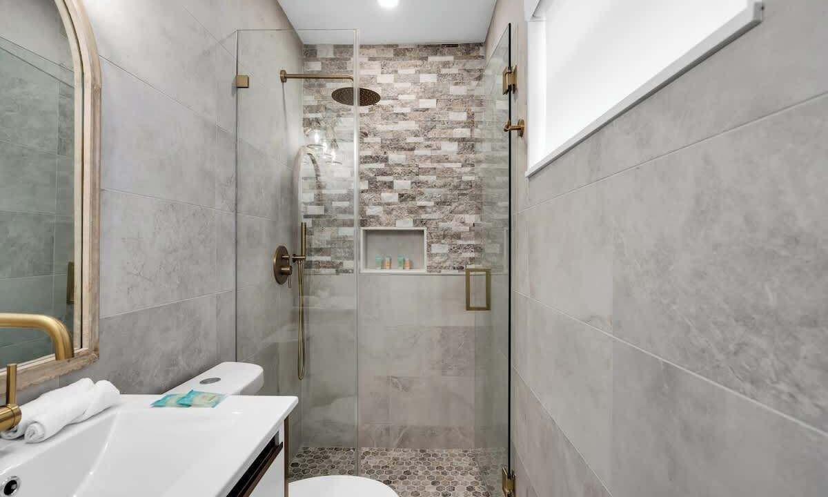 Photo of Bathroom in Driftwood