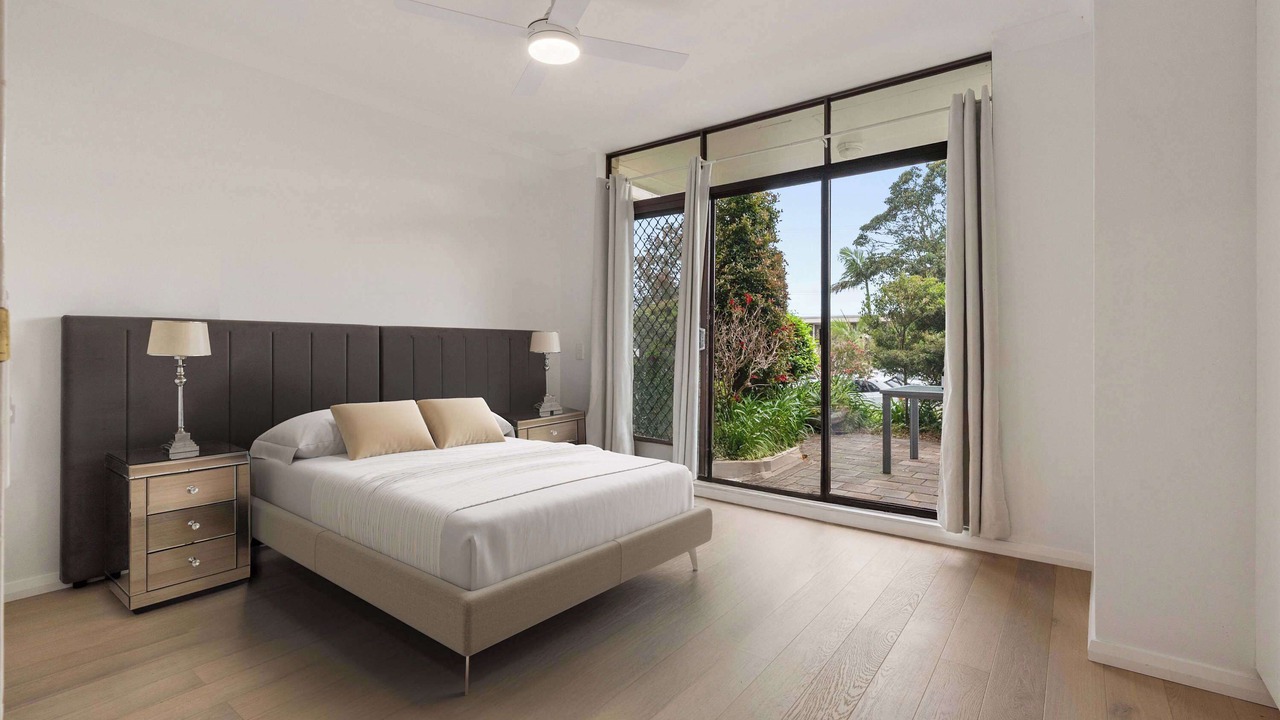 Photo of Others in Fairlight