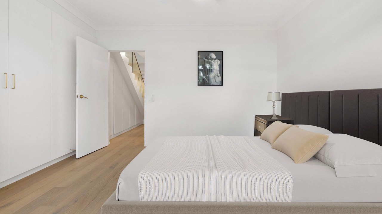 Photo of Others in Fairlight