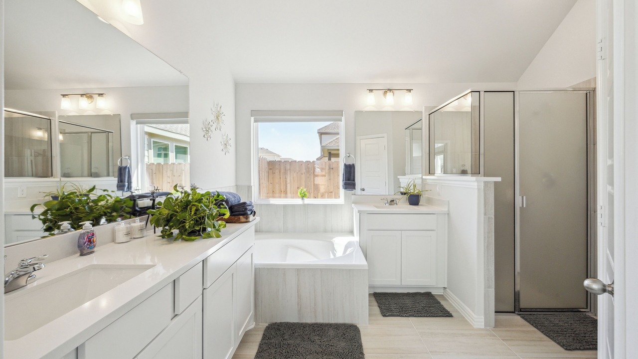 Photo of Bathroom in Friendswood
