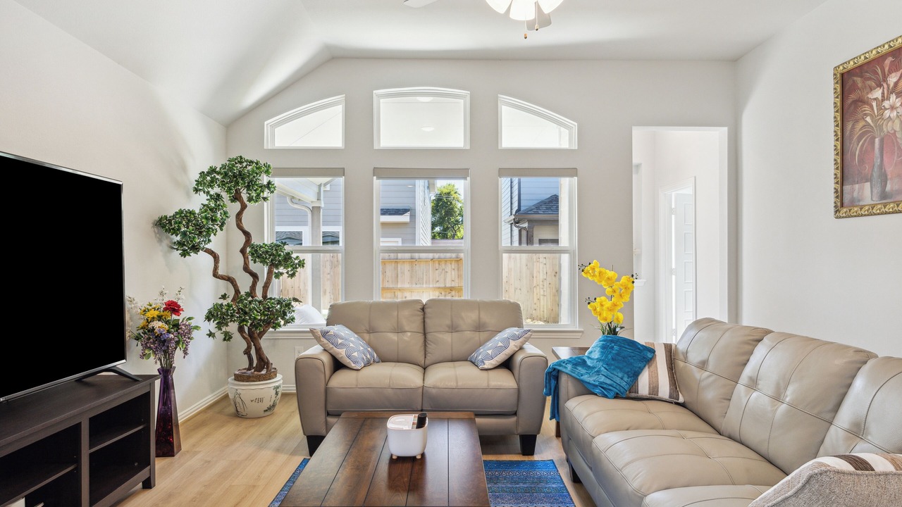 Photo of Livingroom in Friendswood