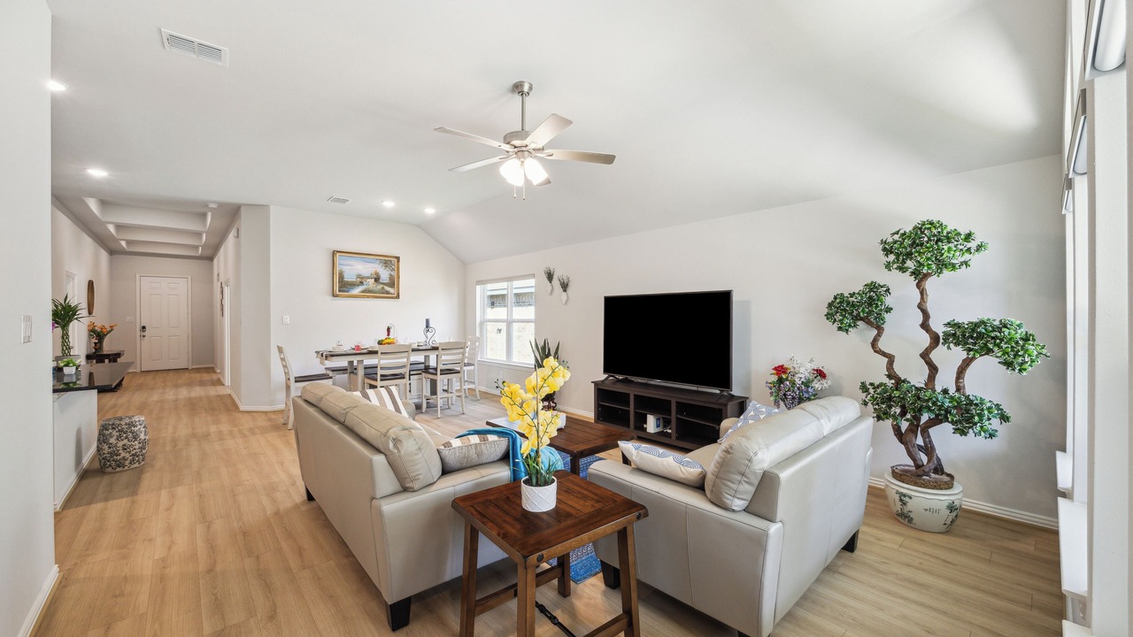 Photo of Livingroom in Friendswood