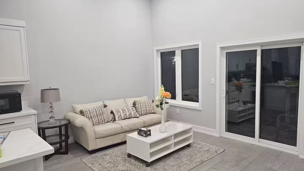 Photo of Livingroom in Oshawa