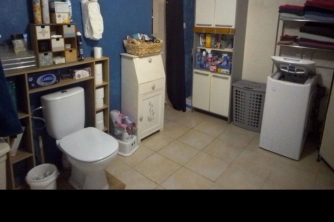 Photo of Bathroom in Gurs