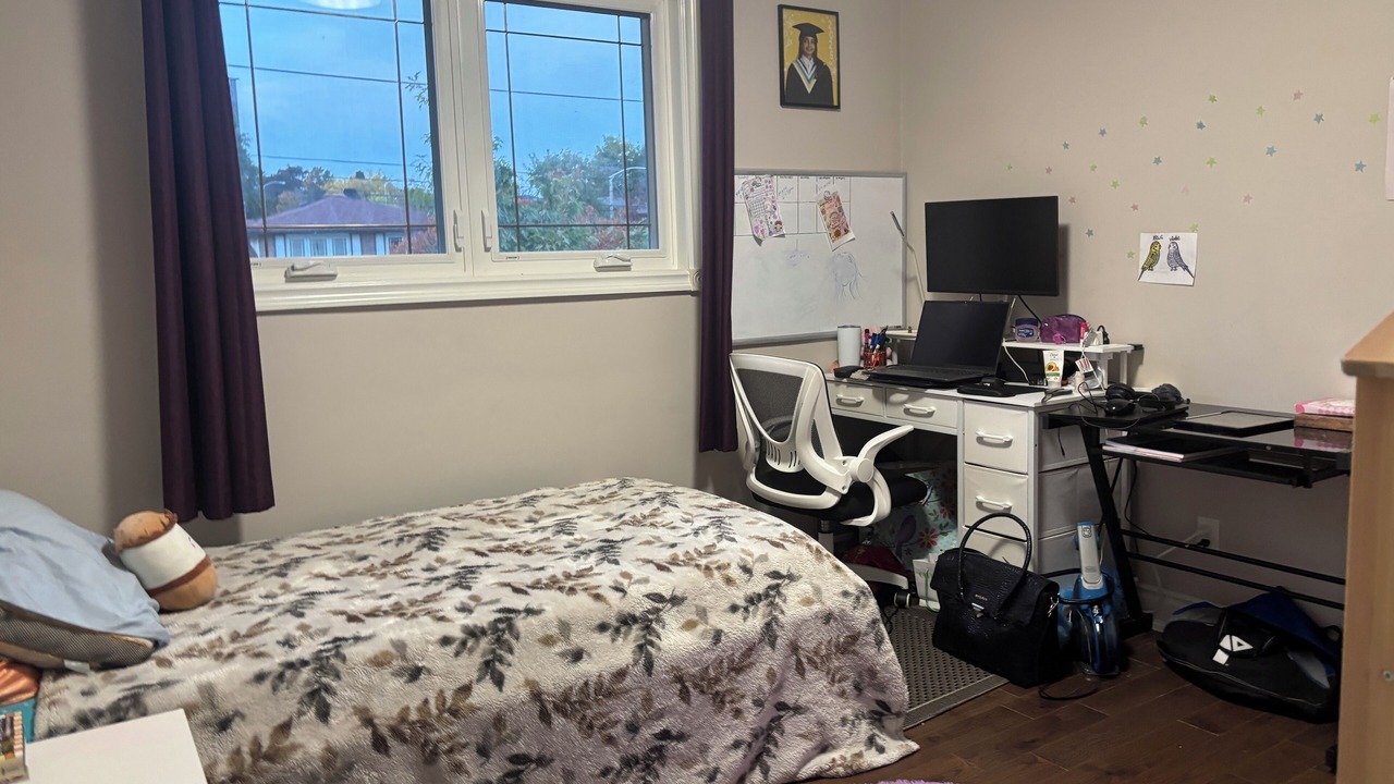 Photo of Bedroom in Golfdale Gardens