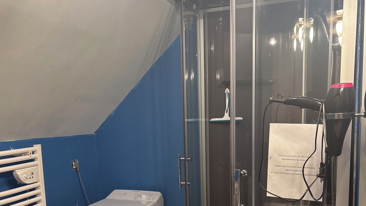 Photo of Bathroom in La Croix-sur-Ourcq