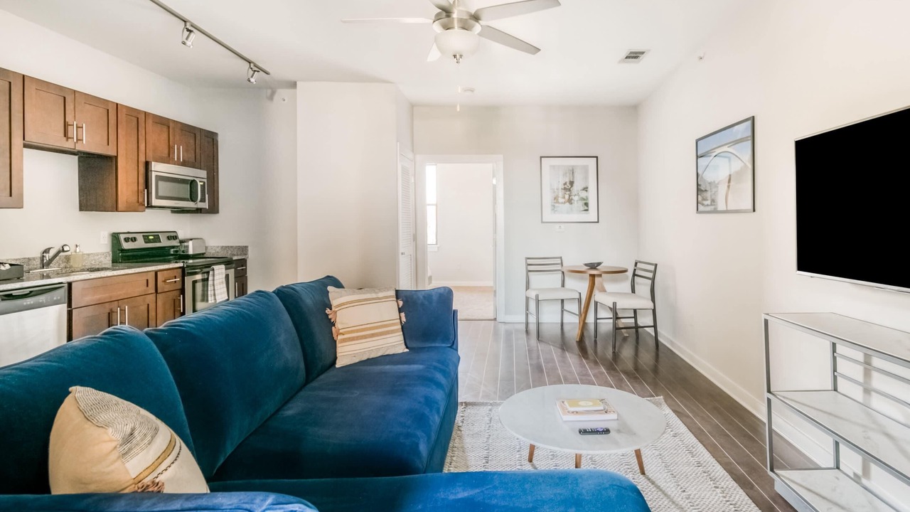 Photo of Livingroom in Hillsboro Village