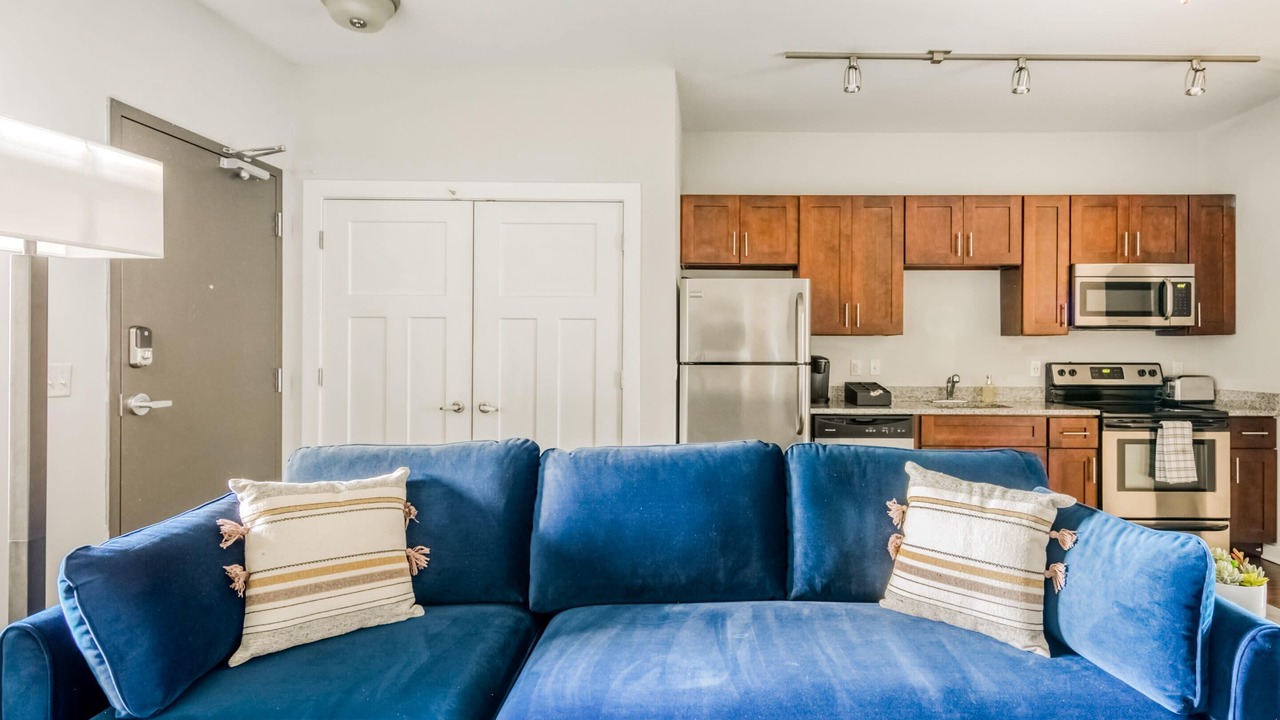 Photo of Livingroom in Hillsboro Village