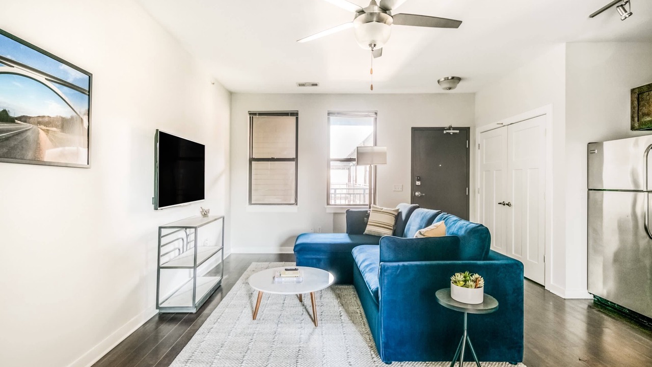 Photo of Livingroom in Hillsboro Village