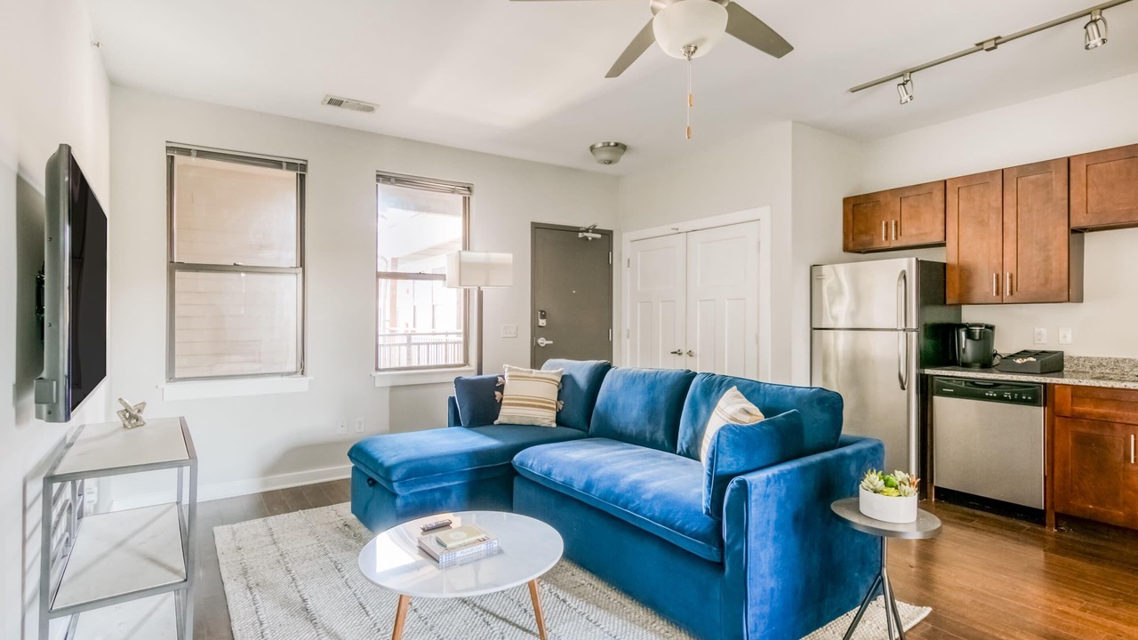 Photo of Livingroom in Hillsboro Village