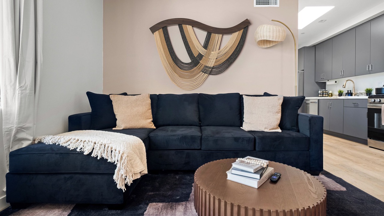 Photo of Livingroom in Roseville - Fleet Ridge