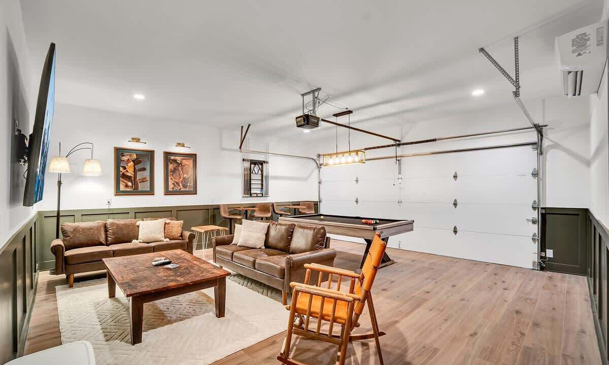 Photo of Livingroom in Blackshear-Prospect Hill