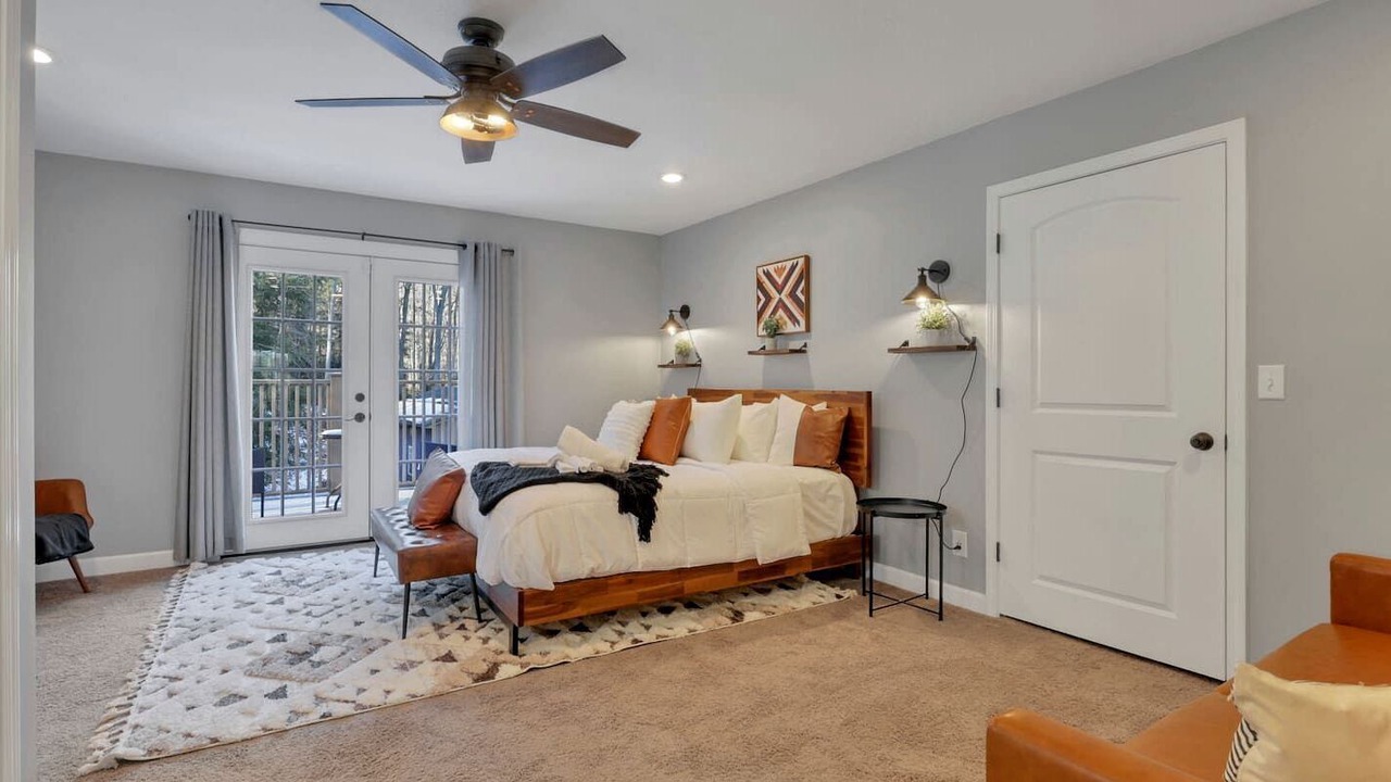 Photo of Bedroom in Sugar Grove