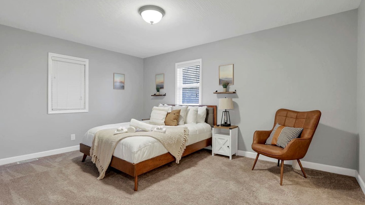 Photo of Bedroom in Sugar Grove