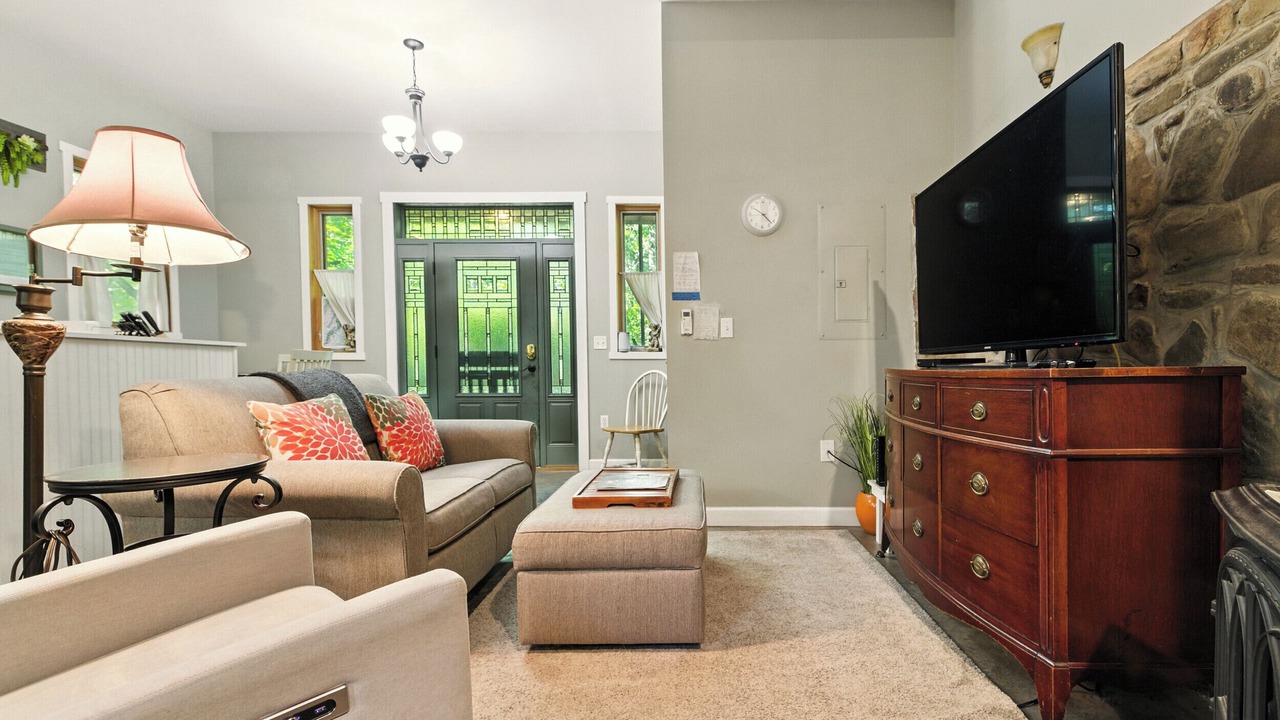Photo of Livingroom in Rawley Springs