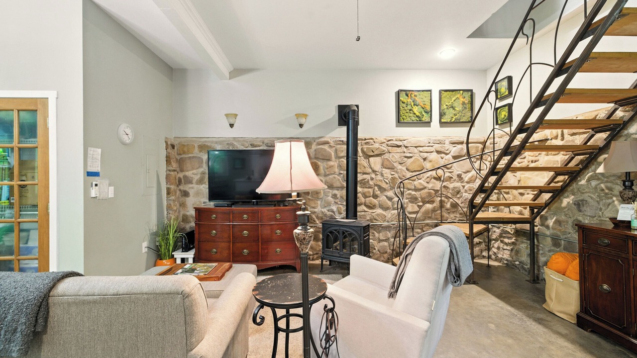 Photo of Livingroom in Rawley Springs
