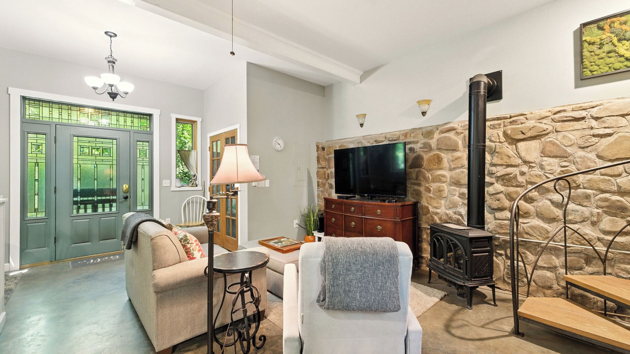 Photo of Livingroom in Rawley Springs