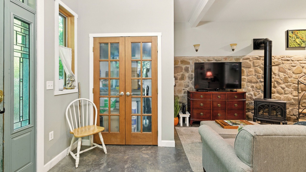 Photo of Livingroom in Rawley Springs