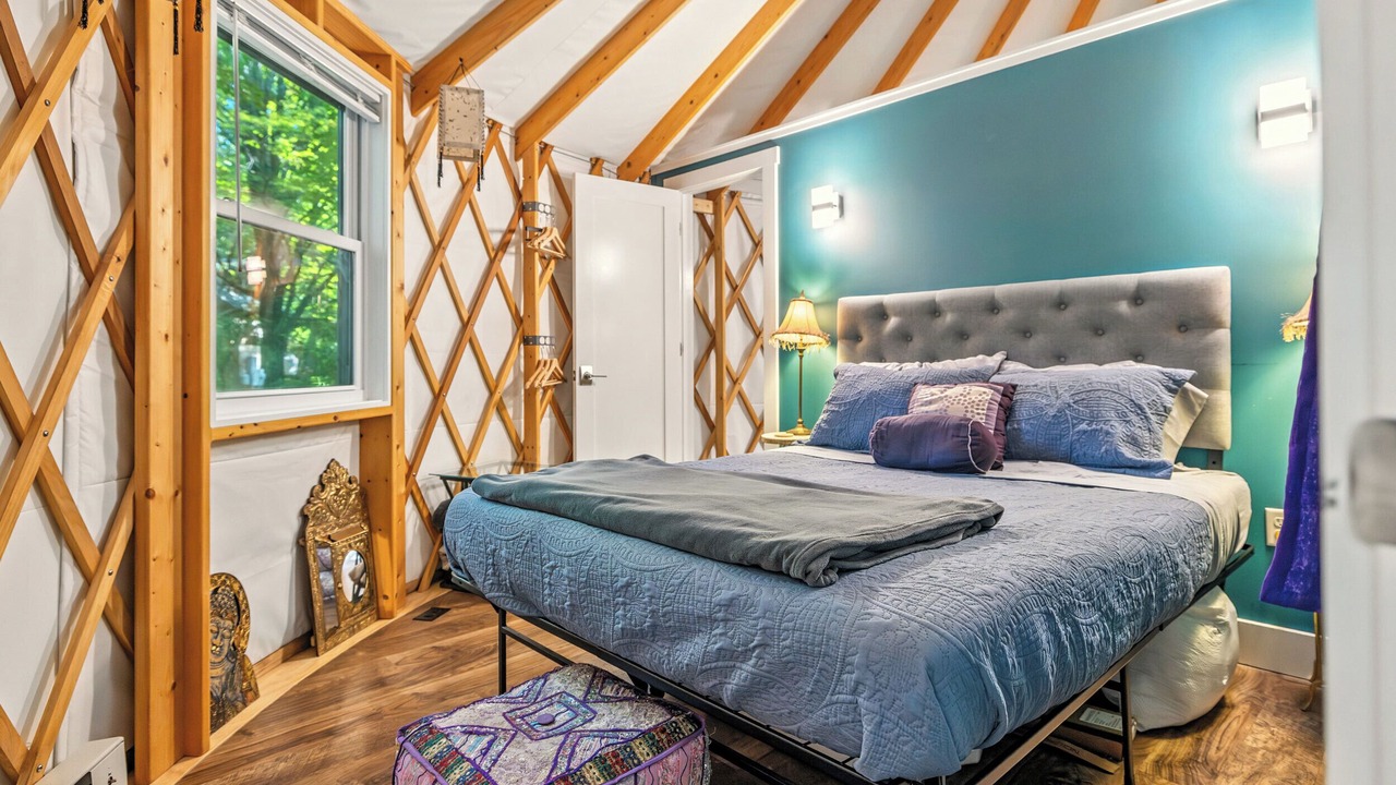 Photo of Bedroom in Rawley Springs