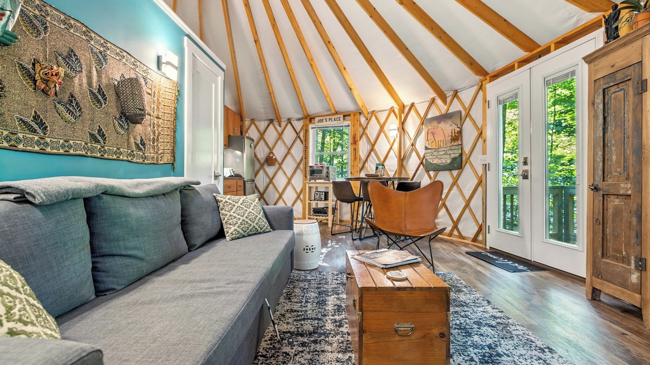 Photo of Livingroom in Rawley Springs