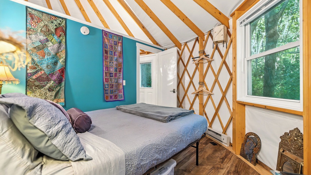 Photo of Bedroom in Rawley Springs