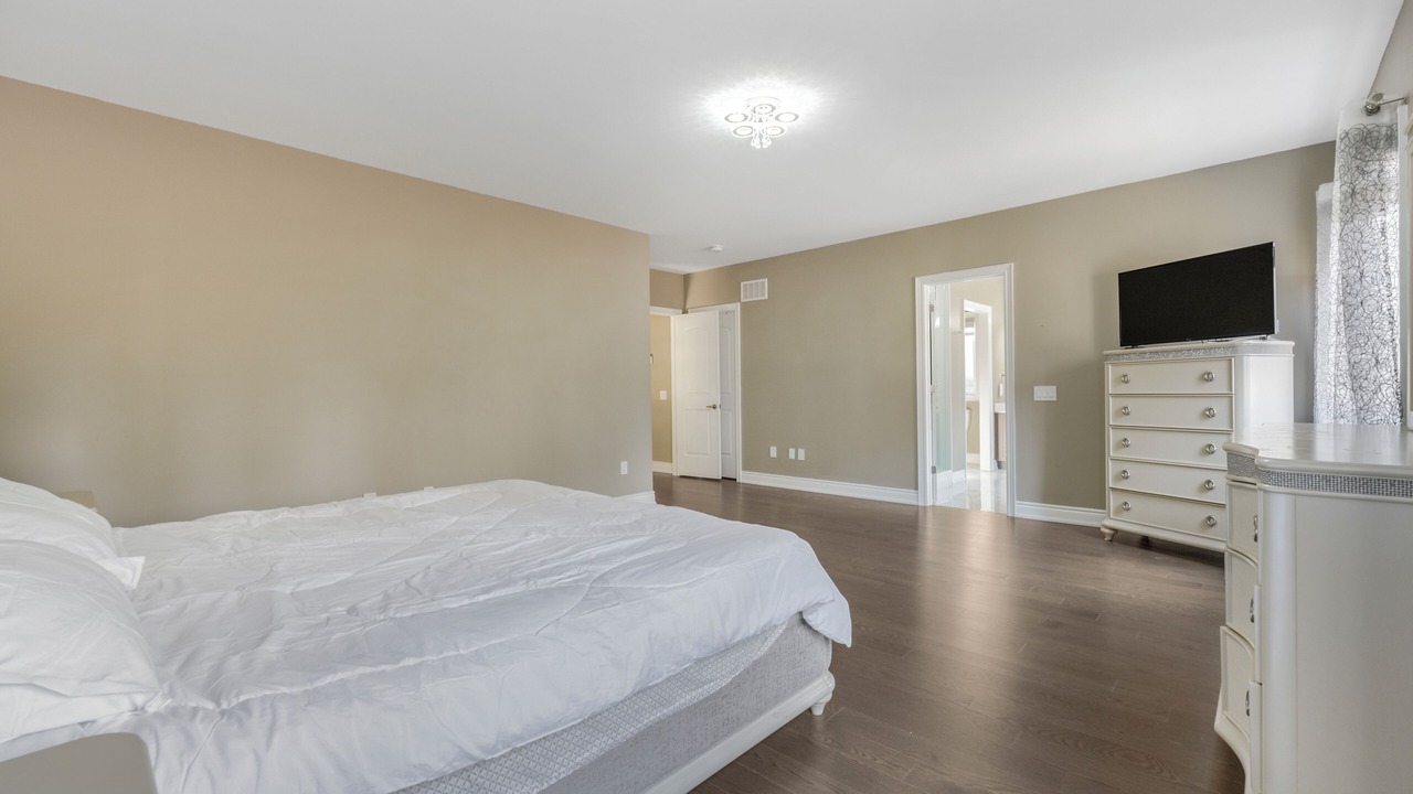 Photo of Bedroom in Caledon