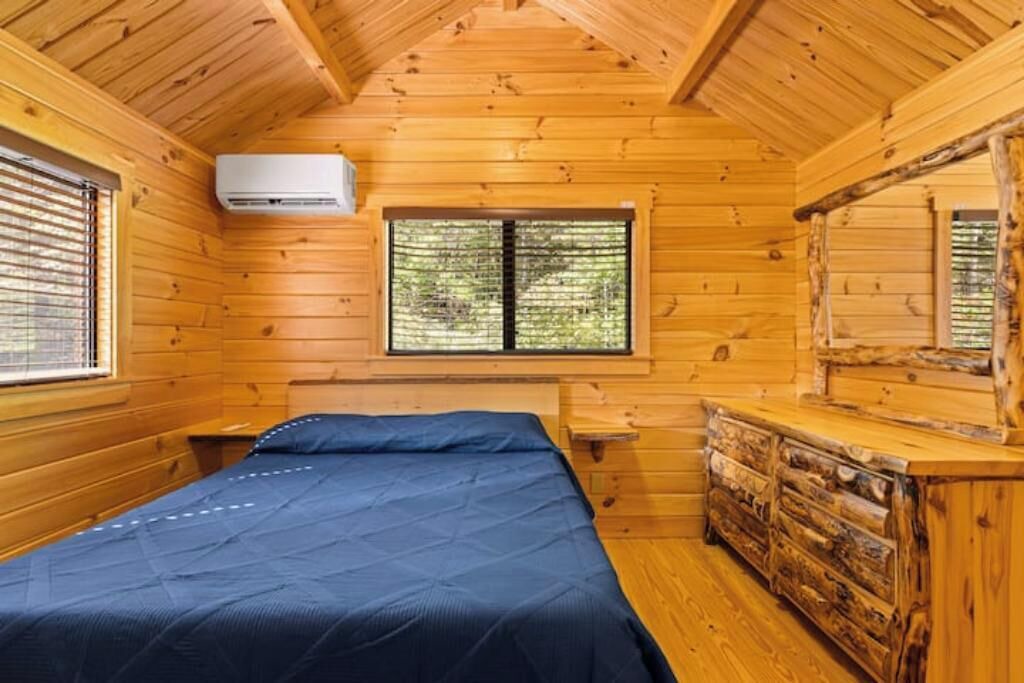 Photo of Bedroom in Gilmer