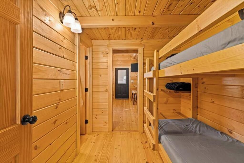 Photo of Bedroom in Gilmer