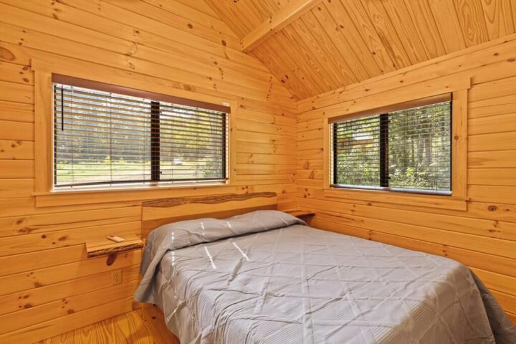 Photo of Bedroom in Gilmer