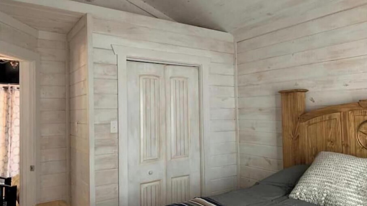 Photo of Bedroom in Gilmer