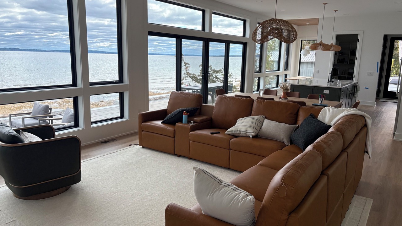 Photo of Livingroom in Suttons Bay