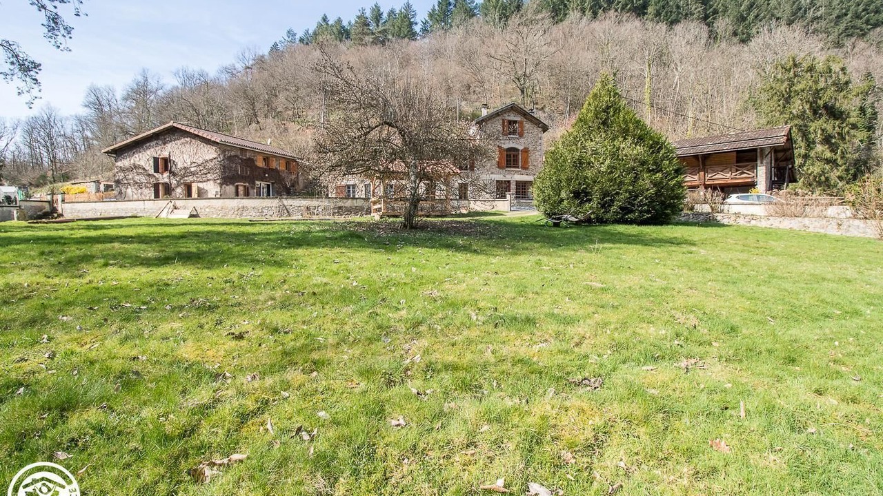 Photo of Outdoor in Puy-Guillaume