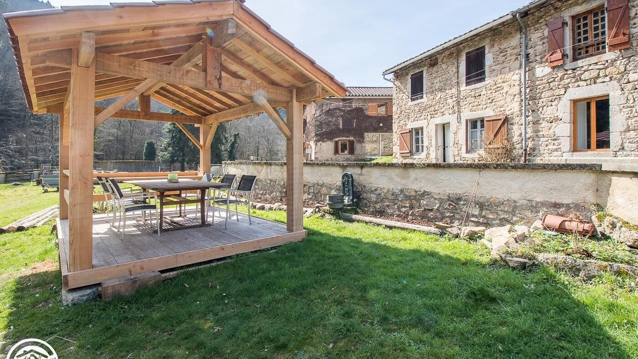 Photo of Outdoor in Puy-Guillaume