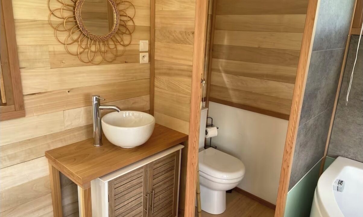 Photo of Bathroom in Bazenville