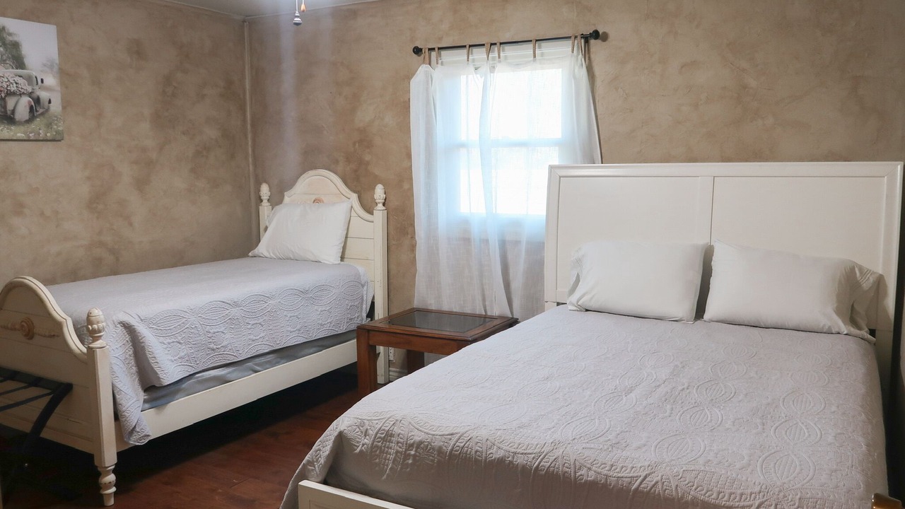 Photo of Bedroom in Webberville