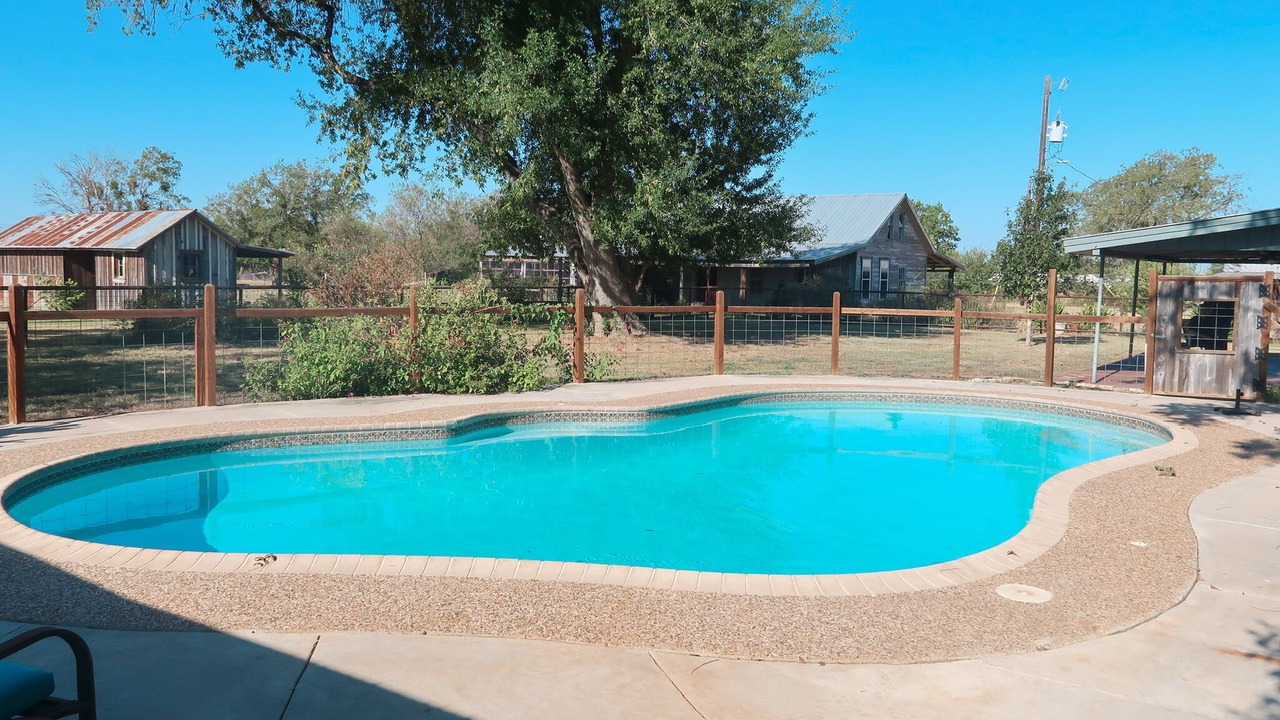 Photo of Outdoor in Webberville