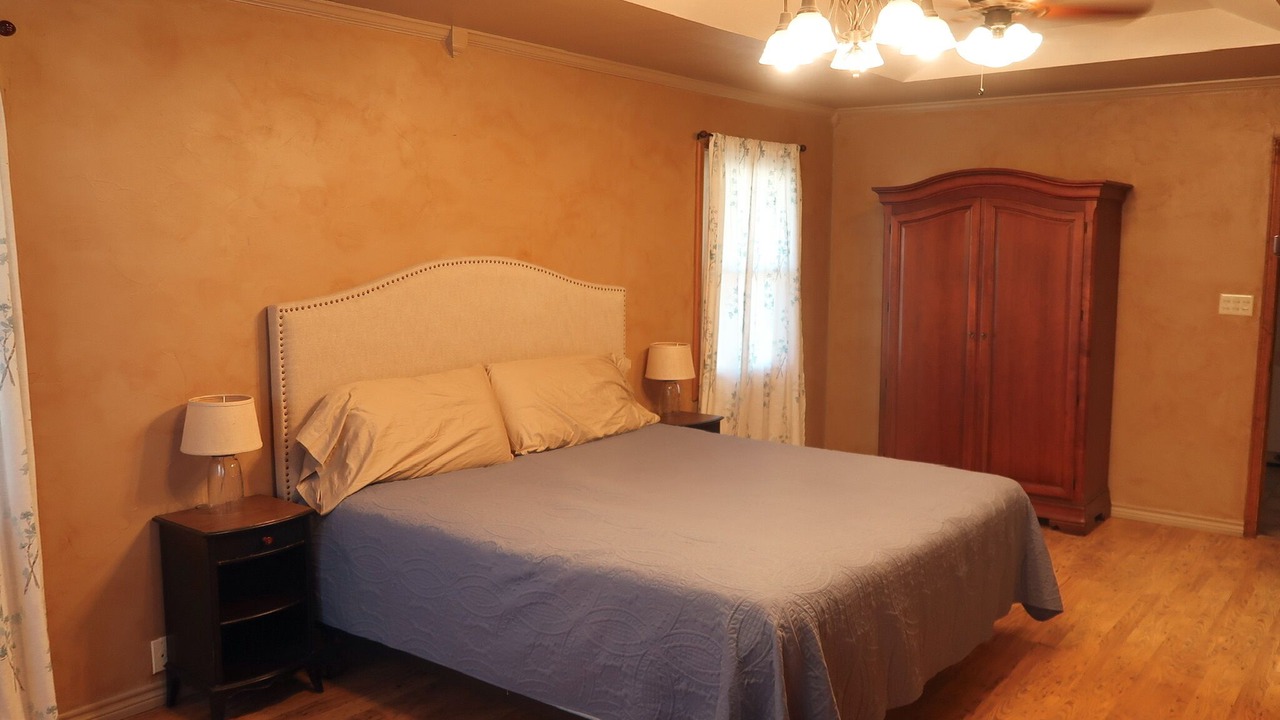 Photo of Bedroom in Webberville