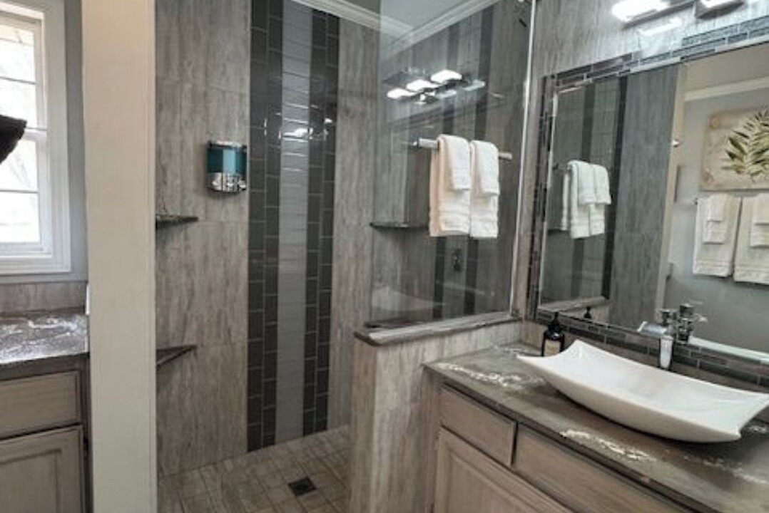 Photo of Bathroom in Lynn Center