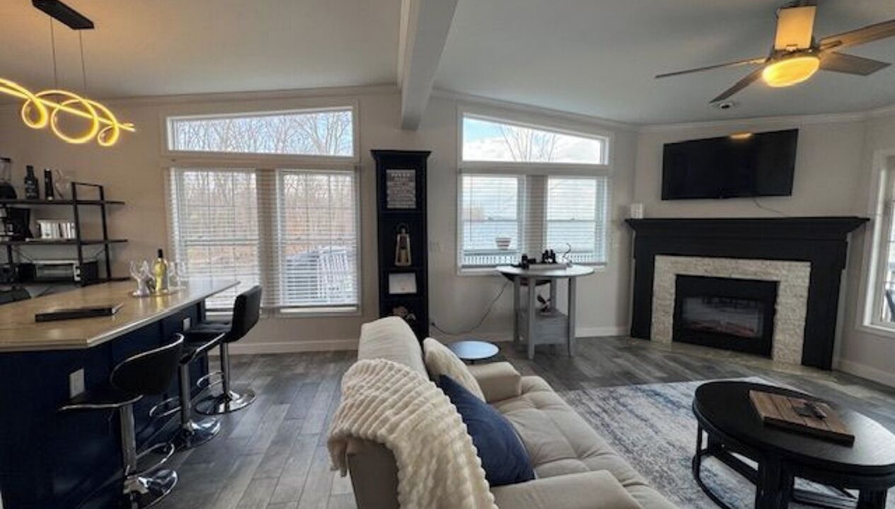 Photo of Bedroom in Lynn Center