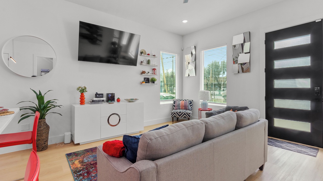 Photo of Livingroom in Southeast Houston