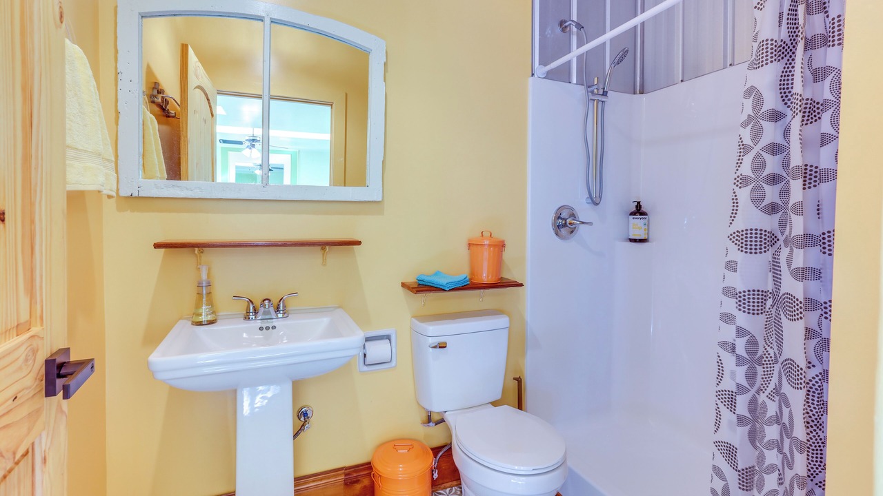 Photo of Bathroom in Smoketown Jackson