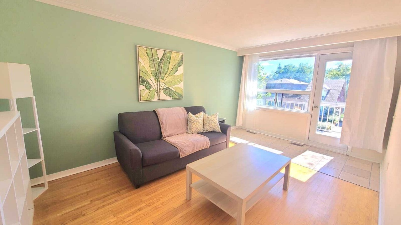 Photo of Livingroom in New Toronto